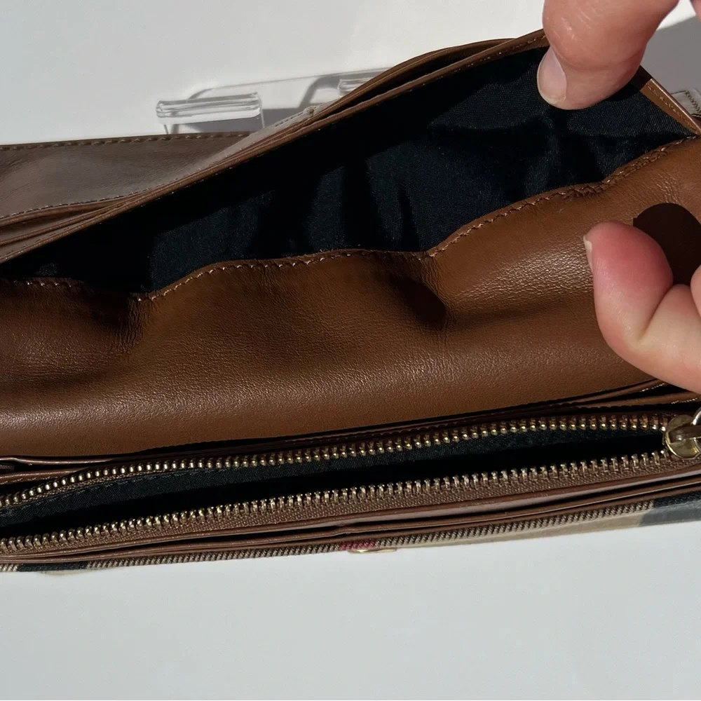 BURBERRY Porter Continental Long Wallet - Picture 8 of 10